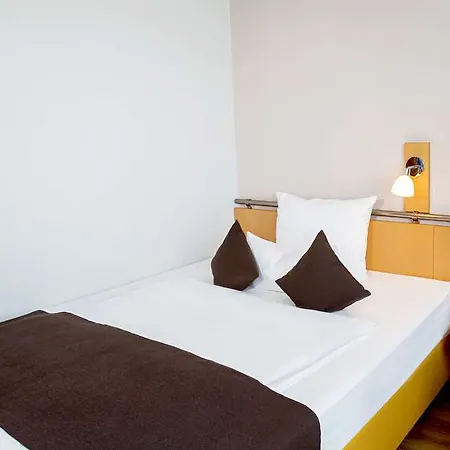 Essential Vahr Szálloda